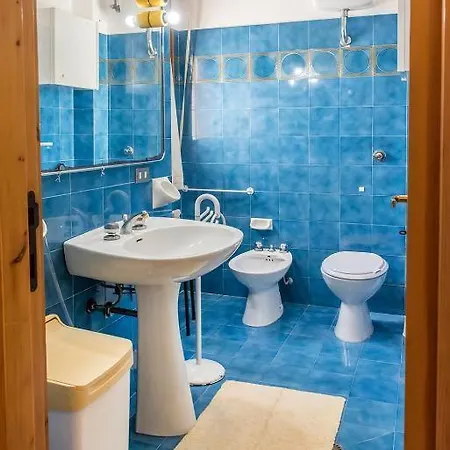 Apartmán Trilocale Con Portico A 30mt Dal Mare, - M357